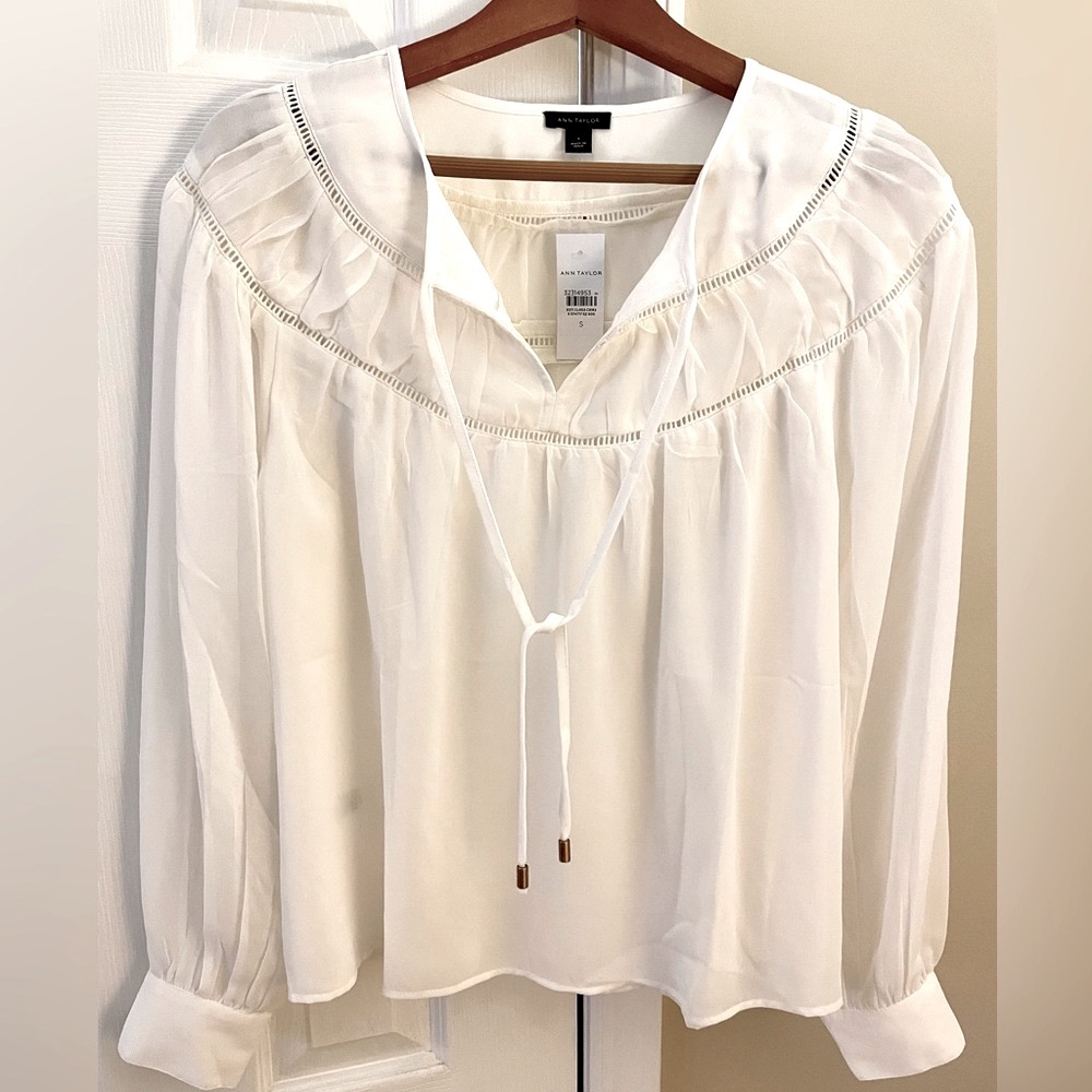 NWT~Ann Taylor Refined Flowy Peasant Blouse